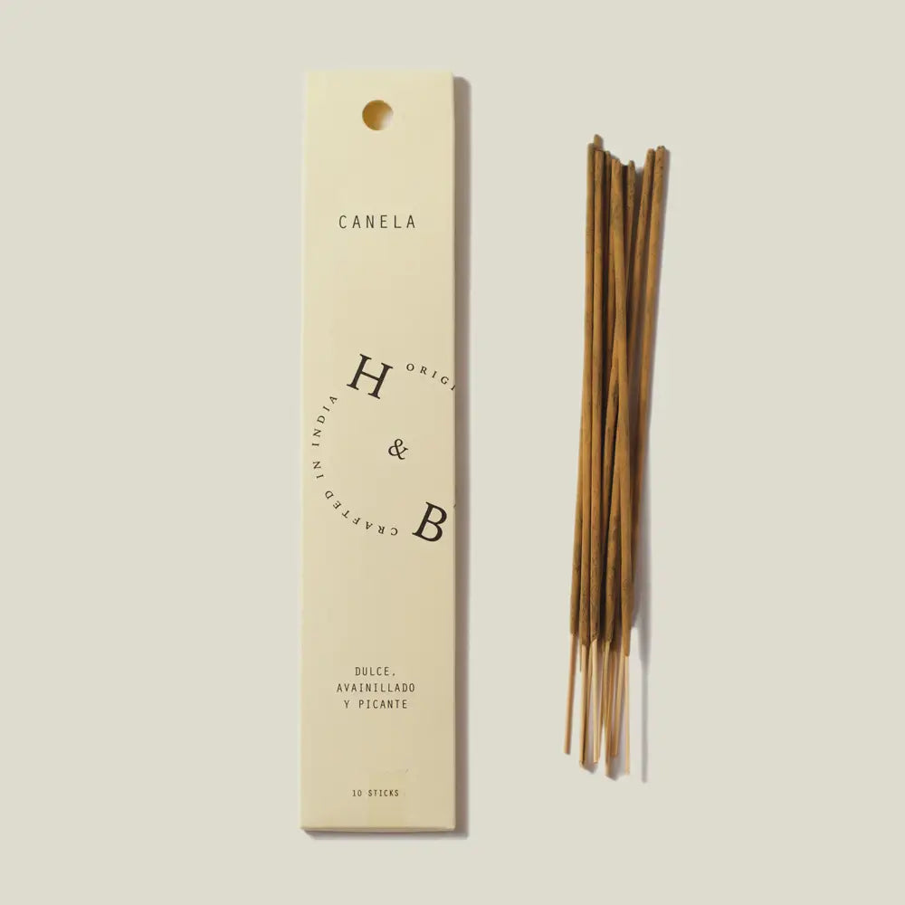 Ceylon cinnamon and vanilla-toned incense sticks by H&B, hand-rolled natural finish, Halmaddi resin base, warm spicy botanical aroma, eco-friendly resin and spice blend, fragrance origin India and Sri Lanka, seasonless home scent ritual.